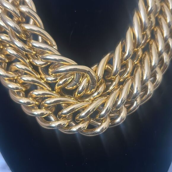 Anne Klein Elegant Gold Chain Necklace - Picture 3 of 5